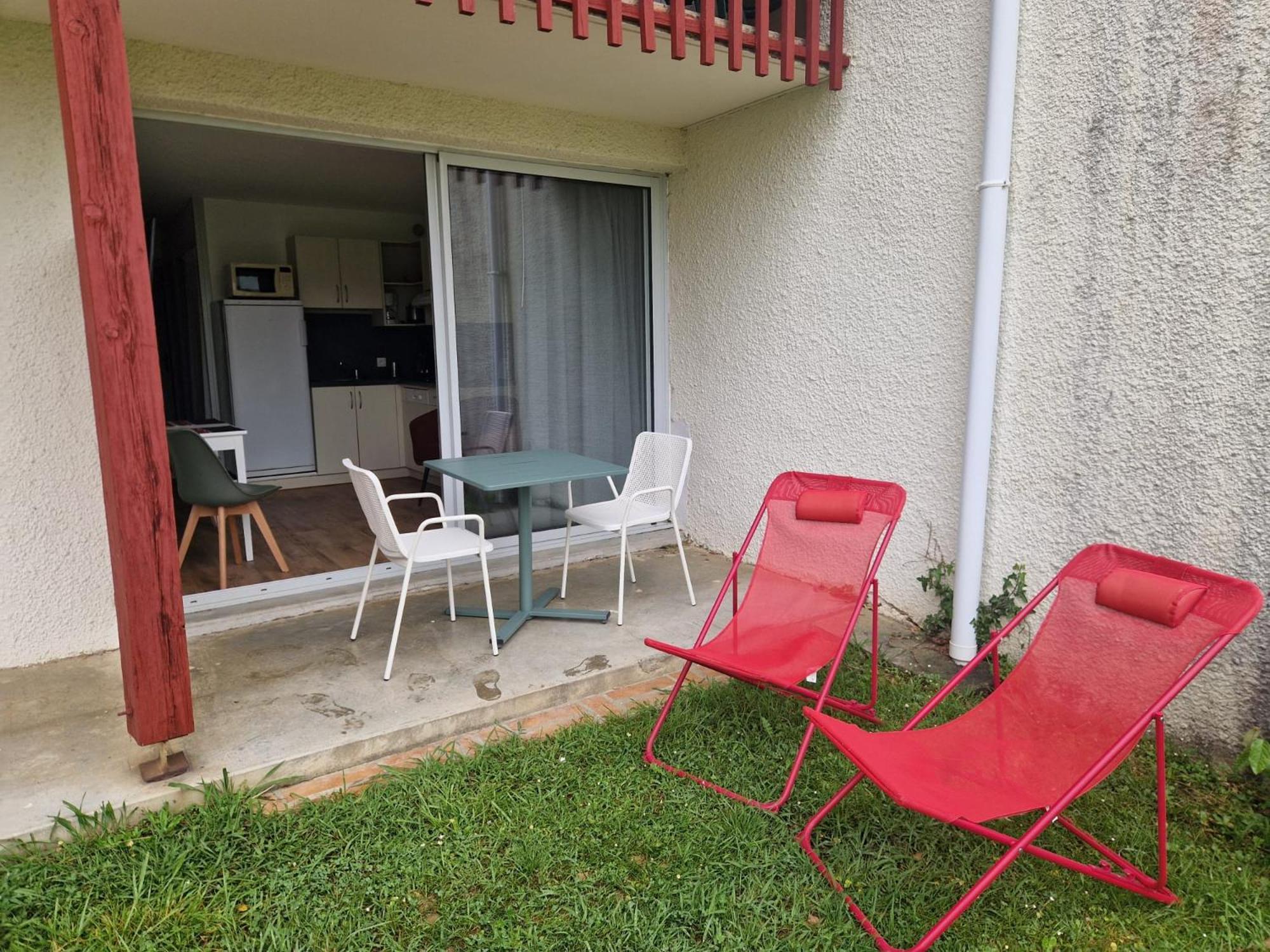 Banca Piscine Vue Montagnes Apartment Souraide Exterior photo